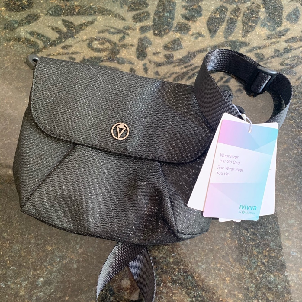 Crossbody bag from Lululemon/Ivivva, black, NWT